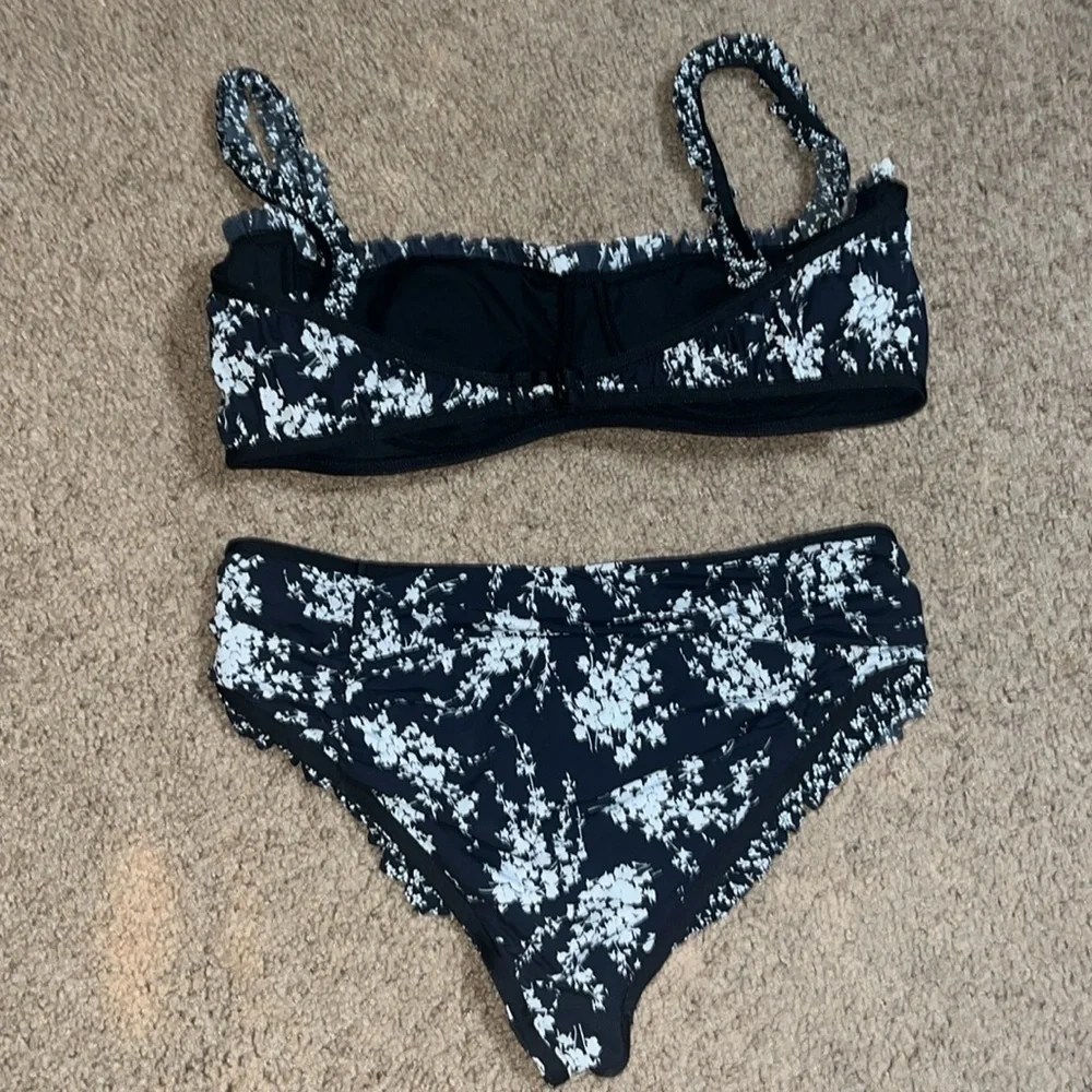 Michael Kors Collection Ruffle Floral Two-Piece Bikini Swimsuit Black White‎ 12